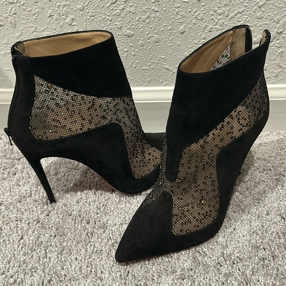 Christian Louboutin Papilloboot 100 Veau Velours
Black Suede Ankle Boots - Picture 1 of 7